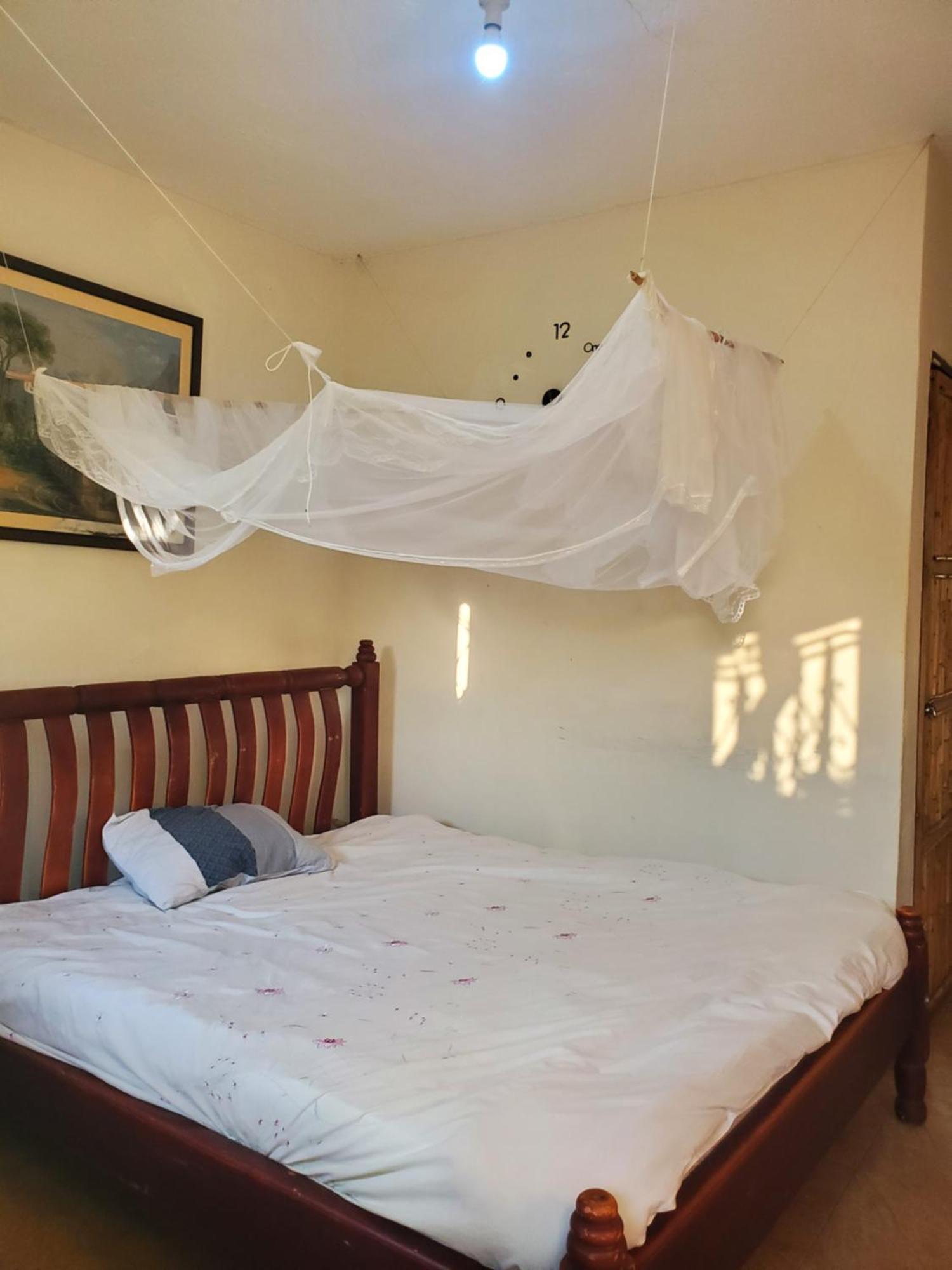 Gaia Eco Hub Bnb Fort Portal Exterior photo