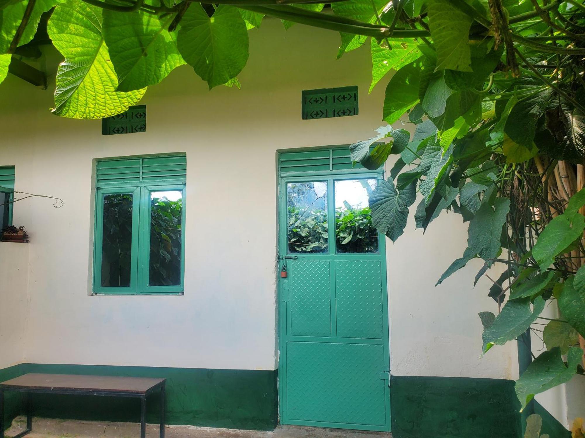 Gaia Eco Hub Bnb Fort Portal Exterior photo